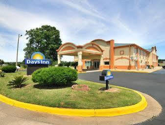 Rodeway Inn Montgomery Exterior foto